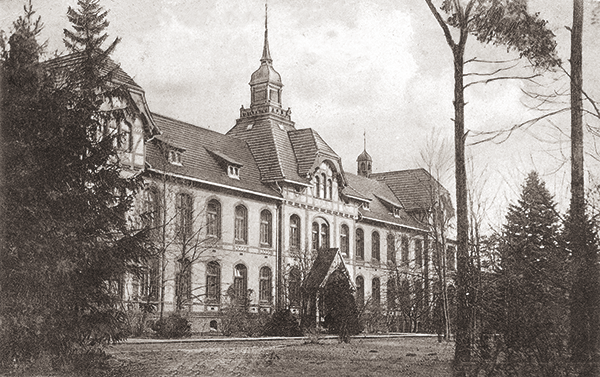 Baum&Zeit Baumkronenpfad Beelitz-Heilstätten historische Aufnahme A4 Frauenpavillon